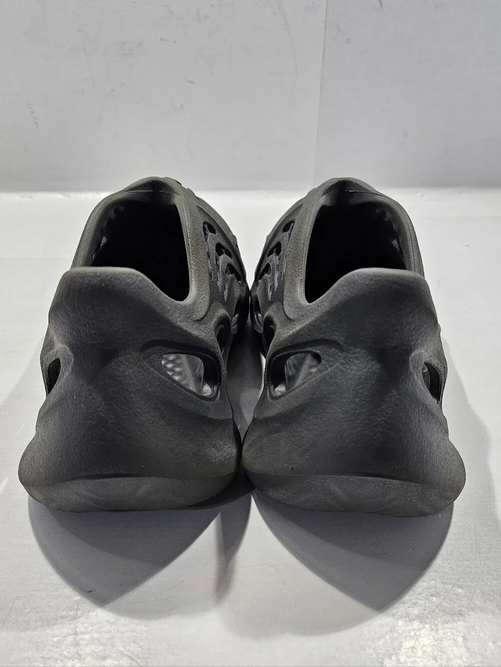ADIDAS YEEZY FOAM RUNNET TODDLER KIDS BLACK COMFORT CASUAL SHOES SIZE 10K